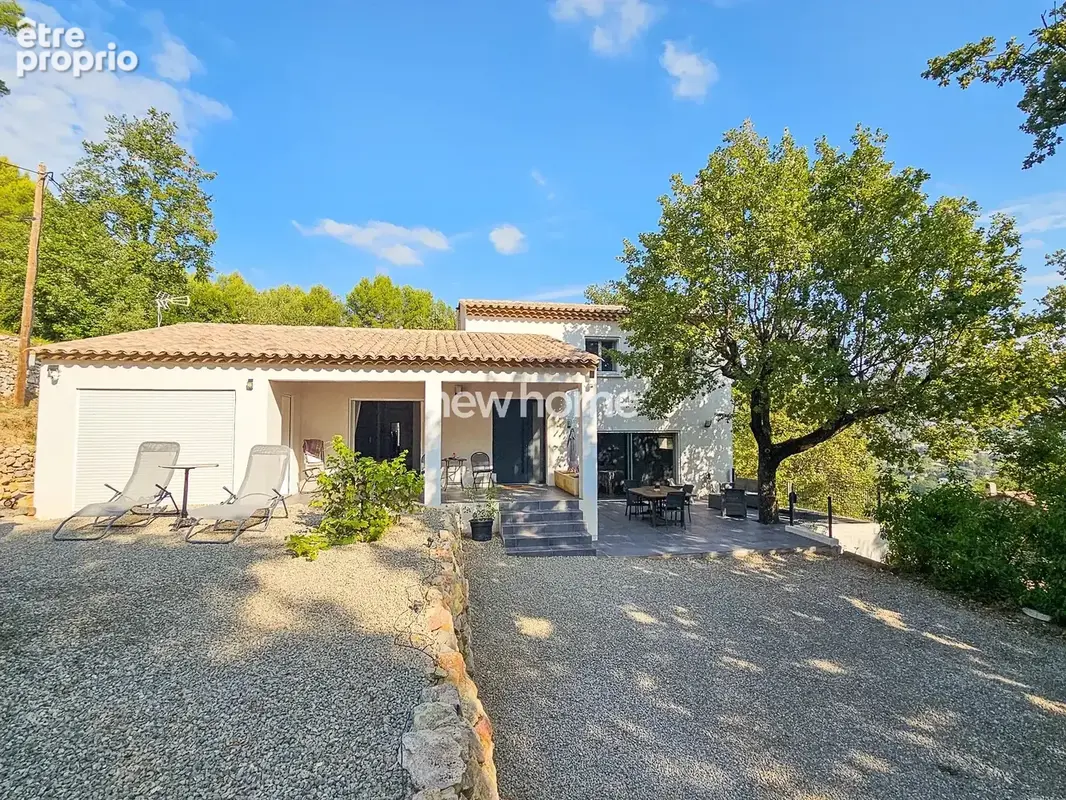 Draguignan – Maison récente en position dominante, au calme avec piscine - photo 3