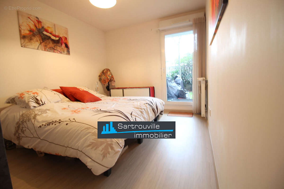 Appartement à SARTROUVILLE