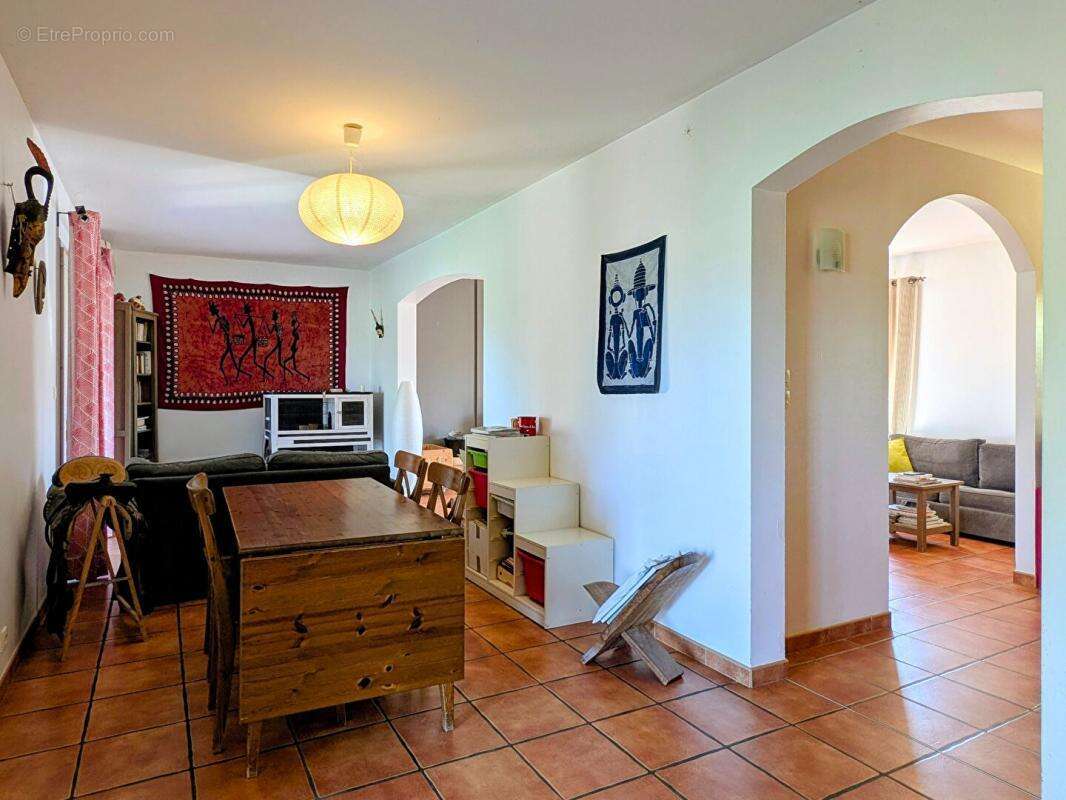 Maison à SAINT-ELIX-LE-CHATEAU