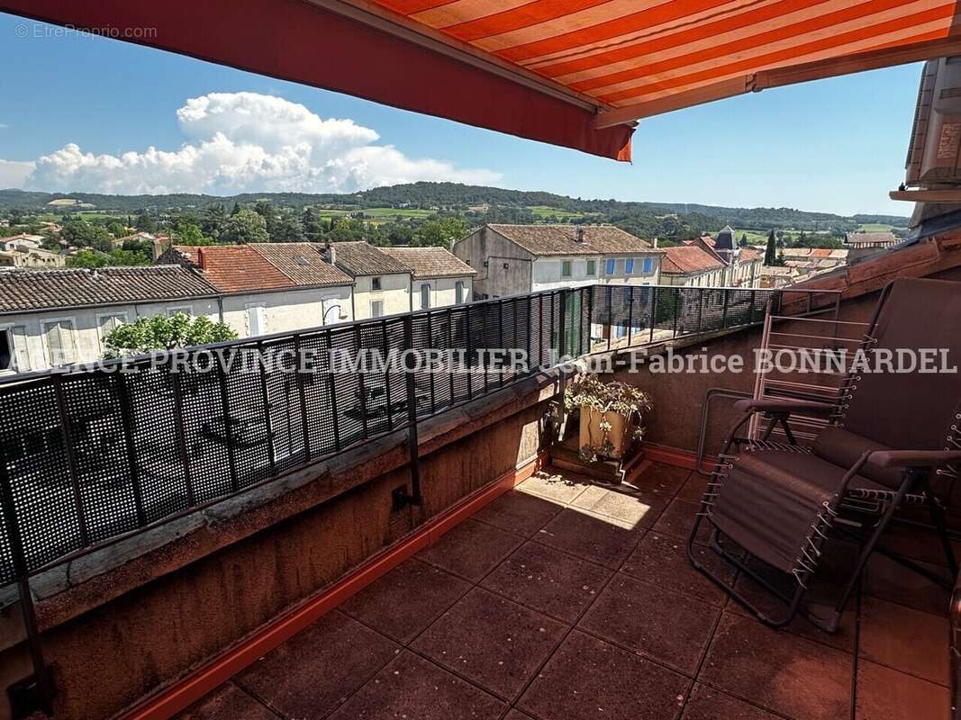Appartement à VALREAS