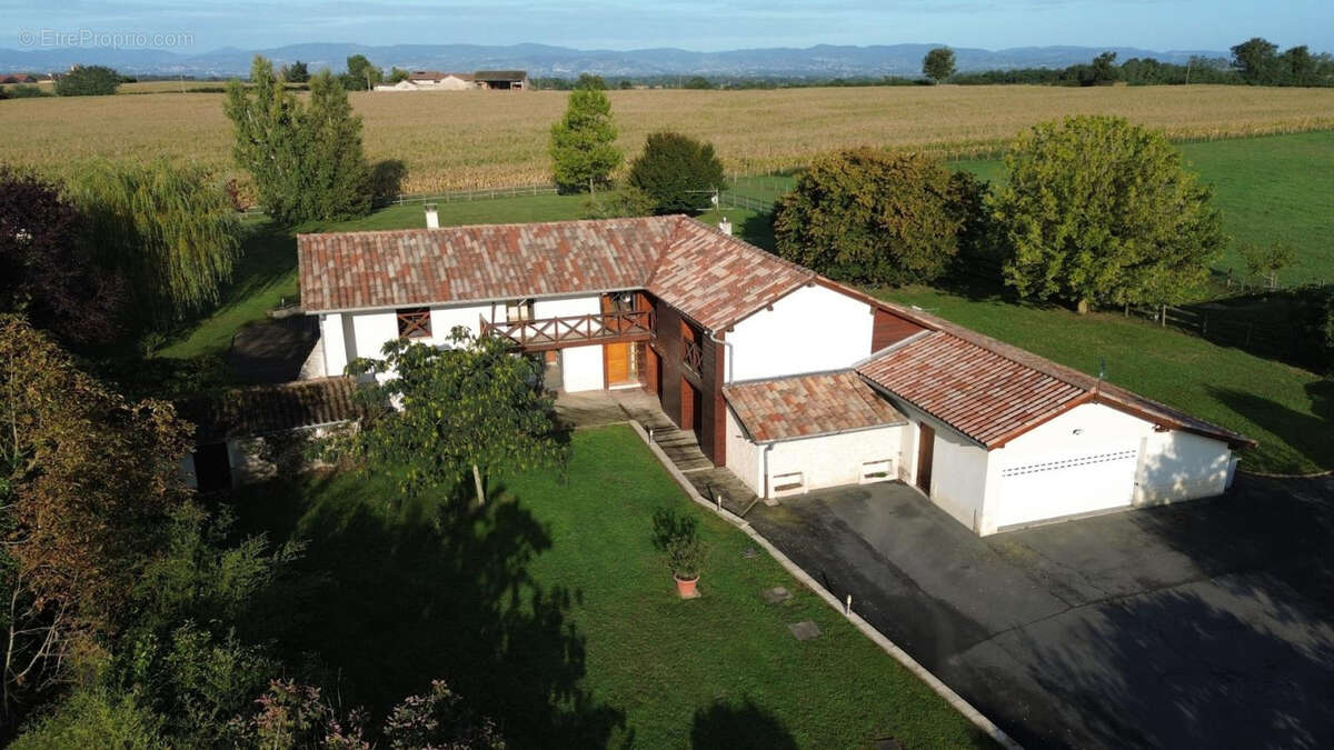 Maison à CHATILLON-SUR-CHALARONNE