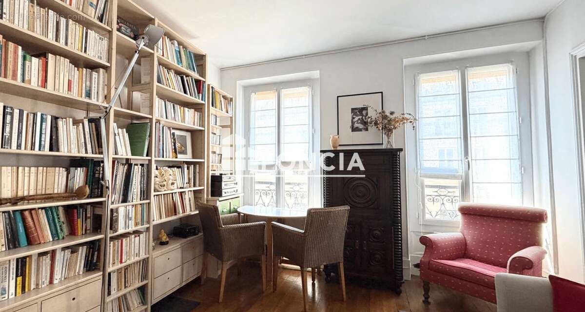 Appartement à PARIS-5E