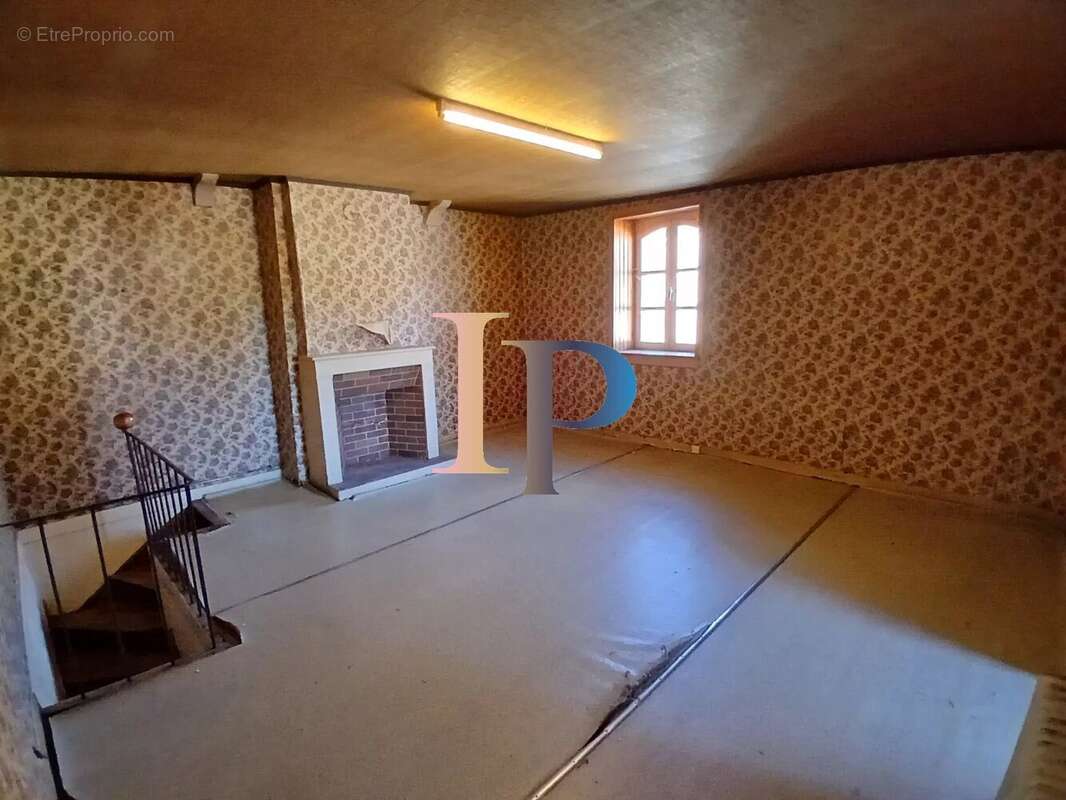 Maison à CHARLIEU