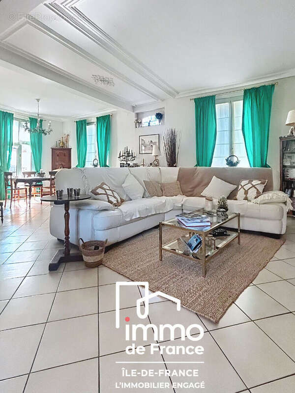 Maison à VILLEMOMBLE