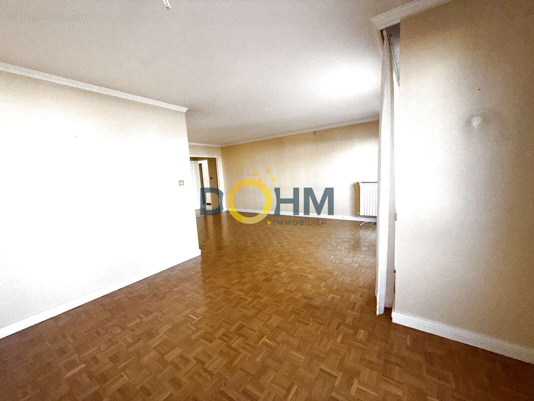 Appartement à SAINT-ETIENNE