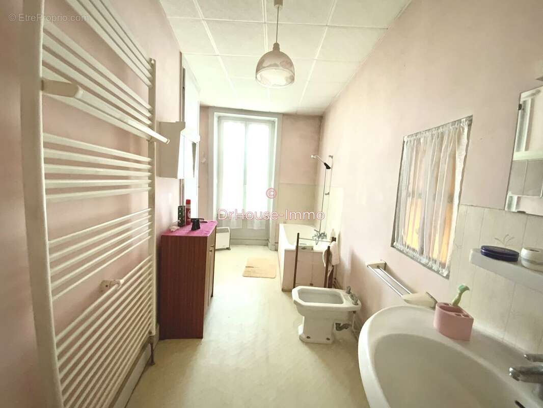 Appartement à MONTHUREUX-SUR-SAONE