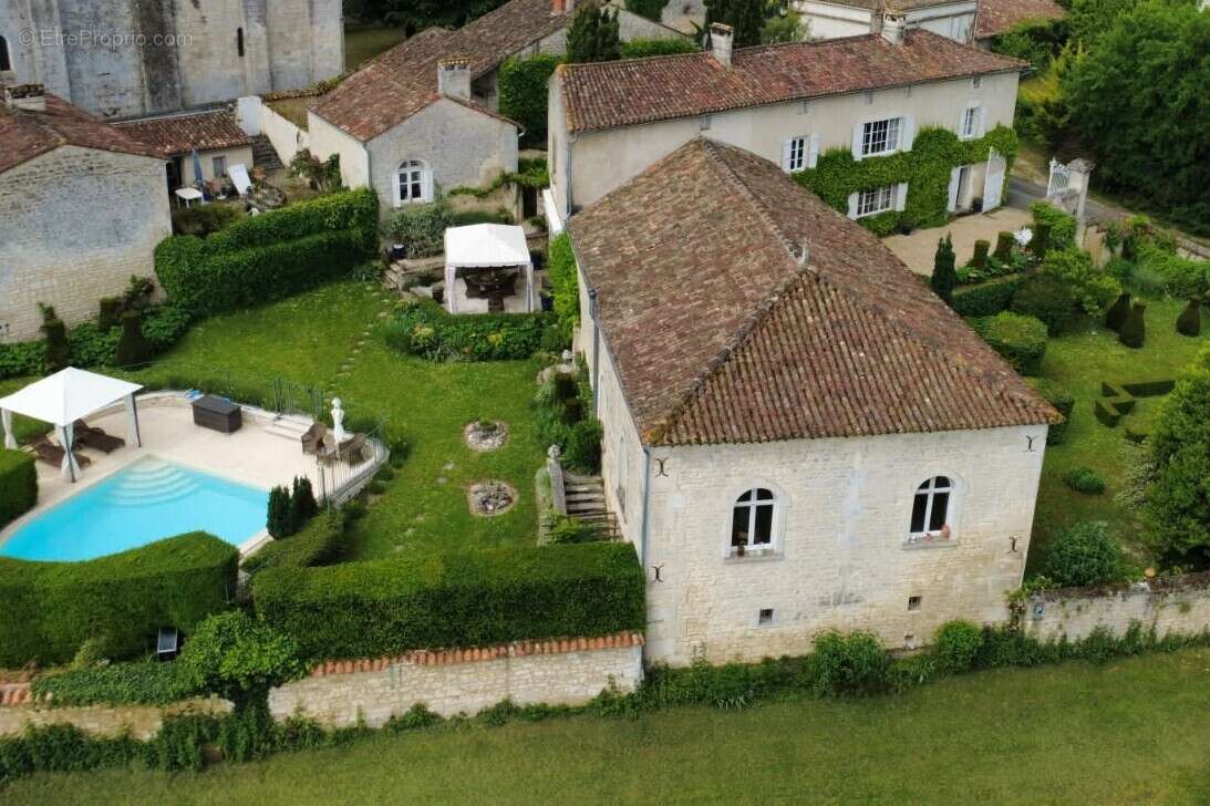Appartement à GRAVES-SAINT-AMANT