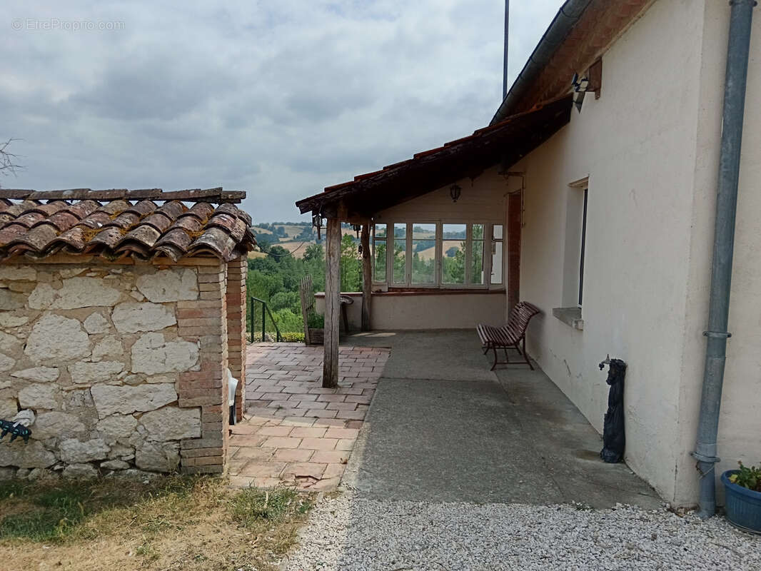 A 300m du gr 65 ensemble immobilier sur durfort lacapelette - photo 2
