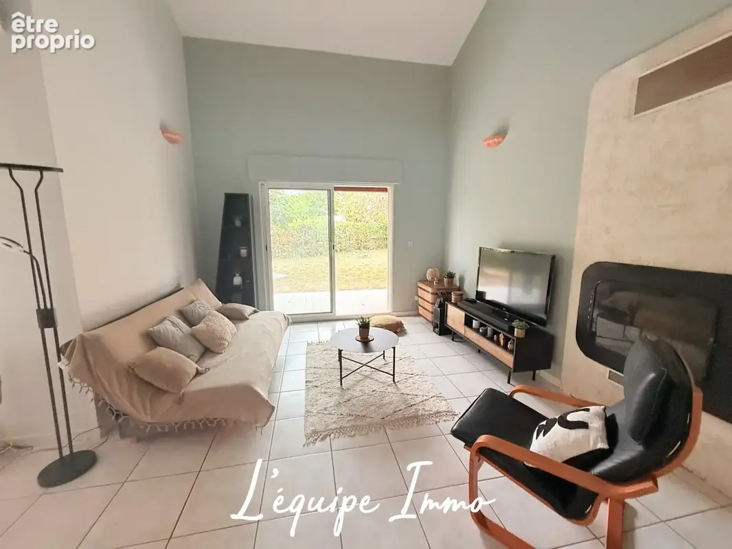 Au bord du lac de Plaisance- Maison T6 - 170 m2 - Grand garage- Piscine- Atelier- - photo 3