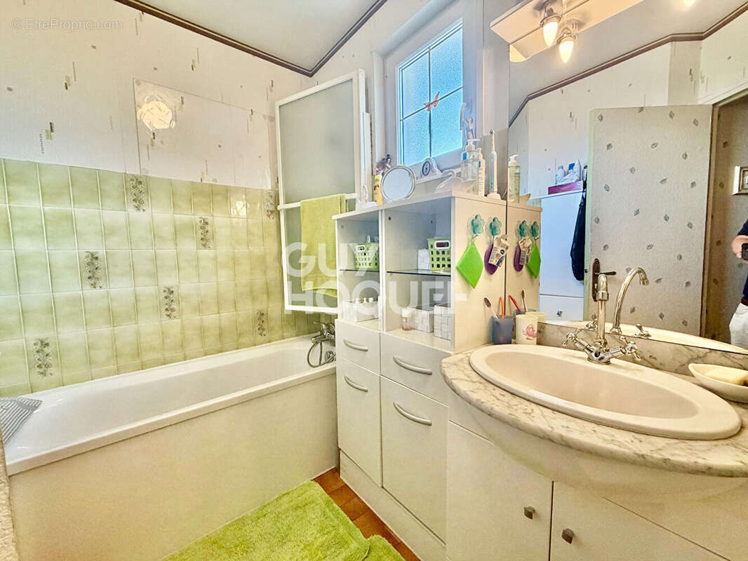 Maison à vendre à Til-Châtel - 6 pièces, 139 m², terrain 1396 m² - photo 5