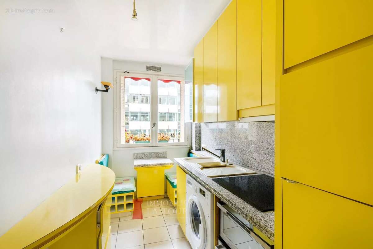 Appartement à PARIS-15E