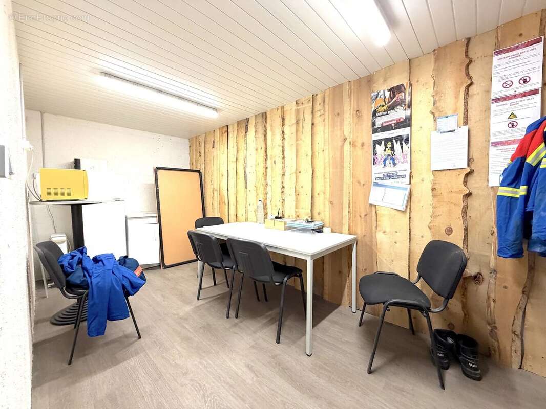 Commerce à SAINT-JEAN-DE-MAURIENNE