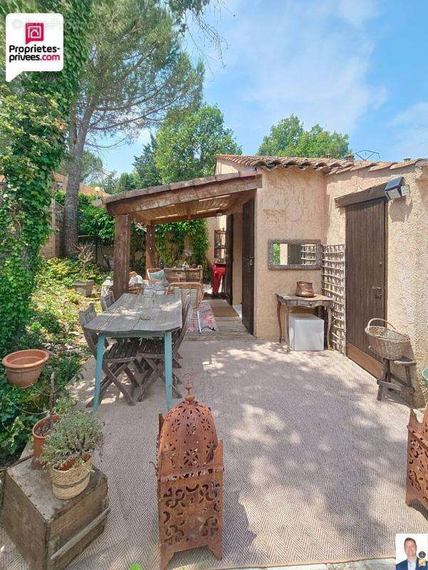 Maison à SAINT-CEZAIRE-SUR-SIAGNE