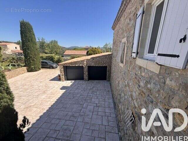 Maison 213 m² à Vallon-Pont-D'arc  - photo 5