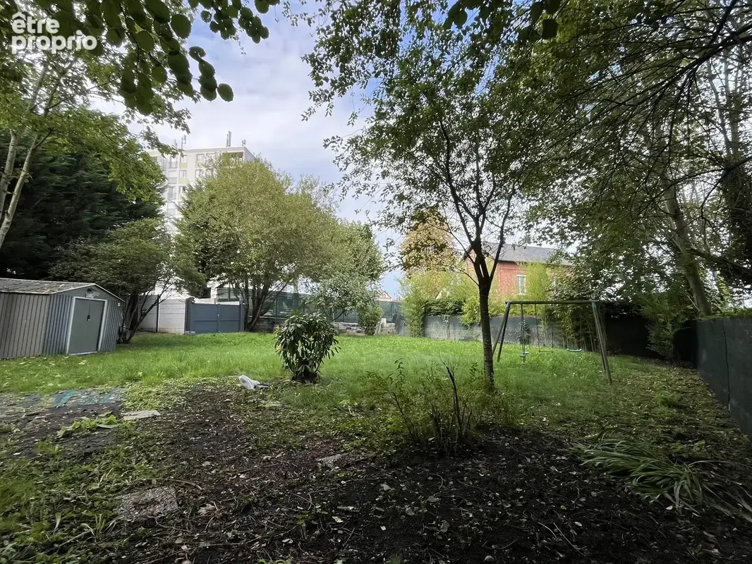 Honfleur   terrain à bâtir de 702 m2 viabilisé, clos de murs, libre de constructeur, à proximité du centre-vil - photo 4