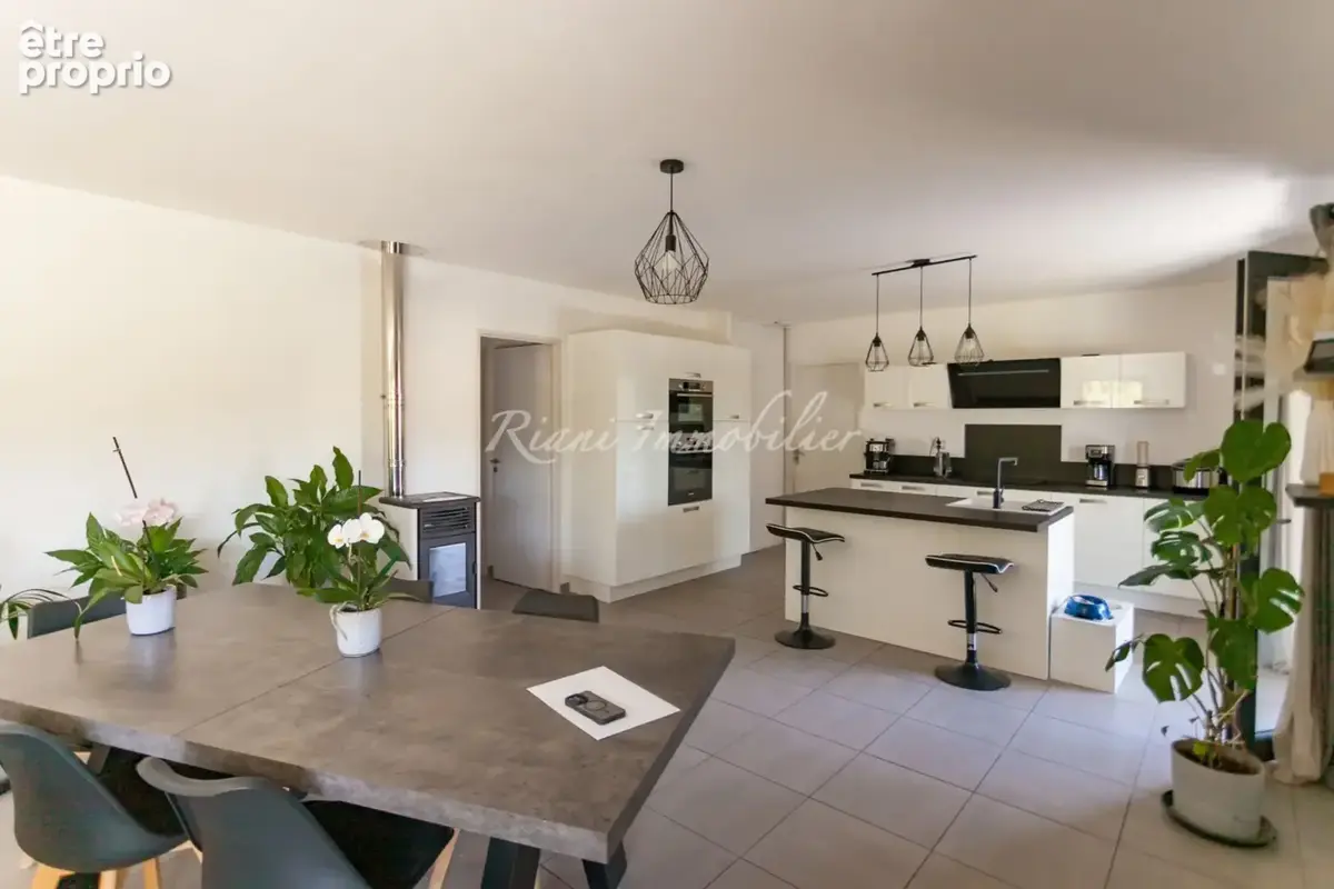 Maison 4 pièces 102 m² à vendre à L'isle-Sur-La-Sorgue (84800) - photo 8