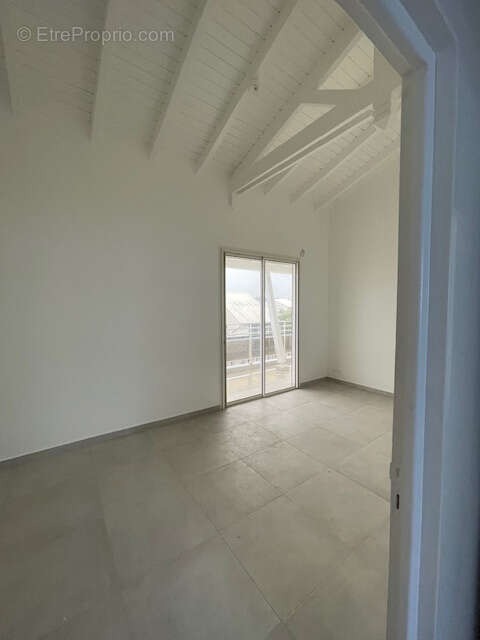 Maison à LES ABYMES