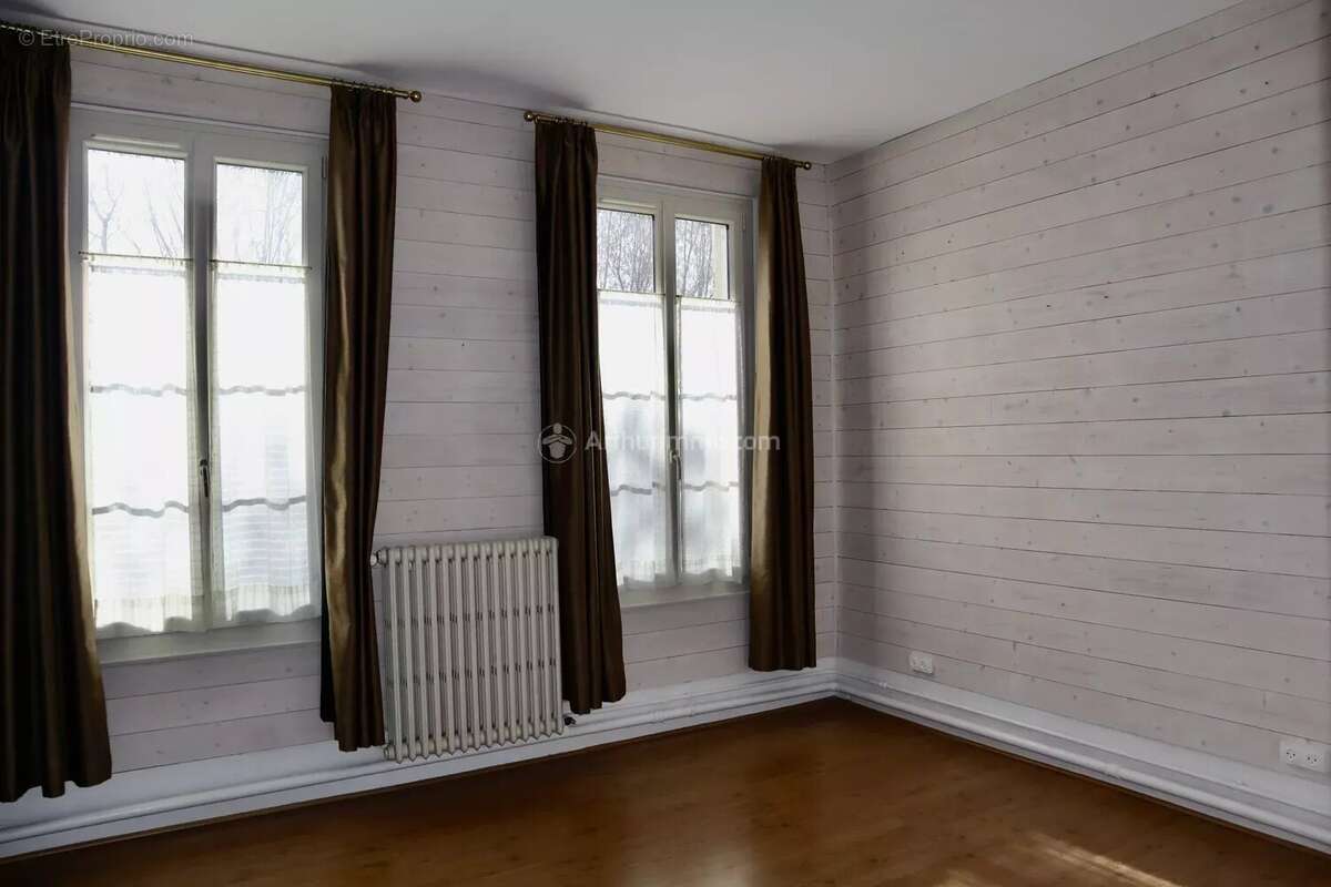 Maison à LA CHARTRE-SUR-LE-LOIR