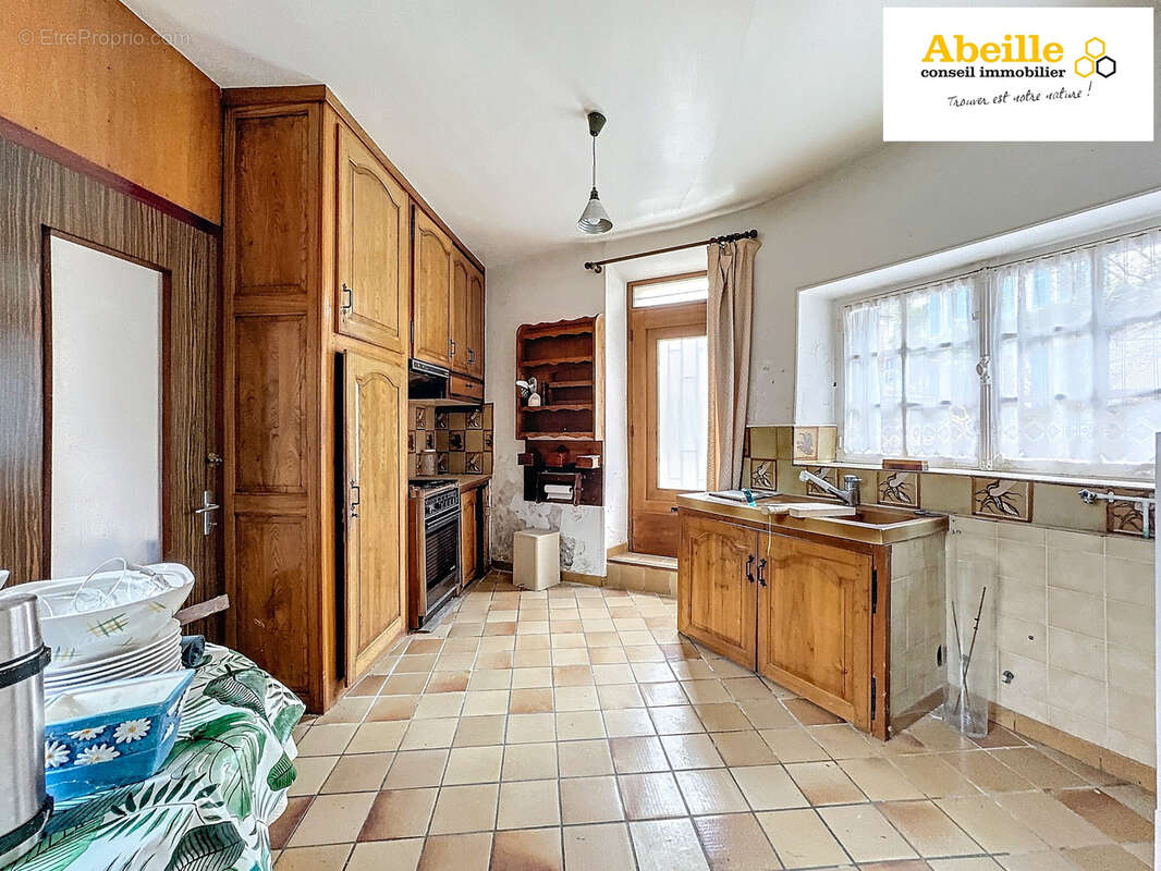 Maison ancienne de 94 m2 hab sur 156 m2 de terrain. - photo 6