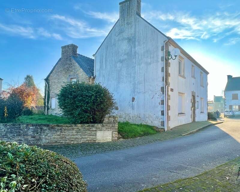 Maison à CAMORS