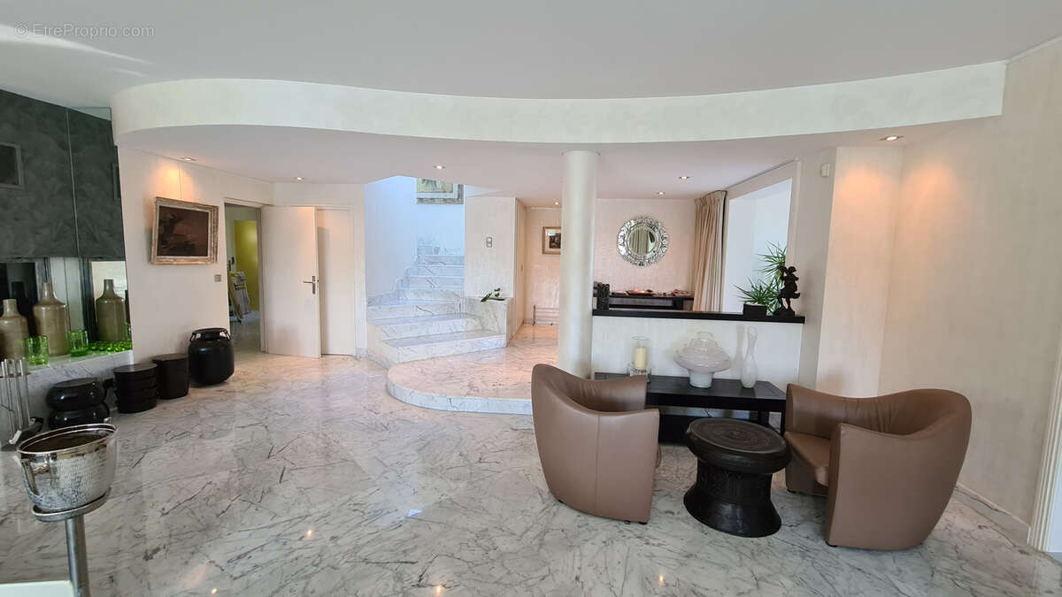 Maison 450 m² à Antibes  - photo 26