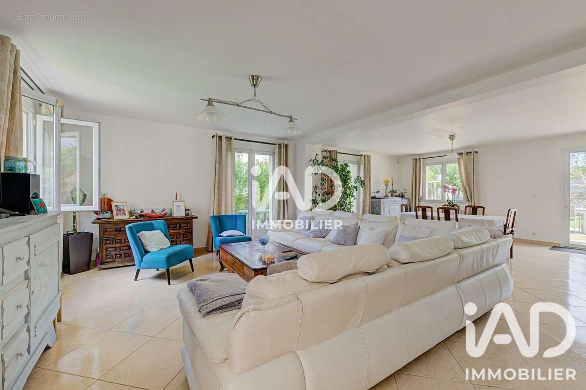 Maison 168 m² à Mareuil-Les-Meaux  - photo 7
