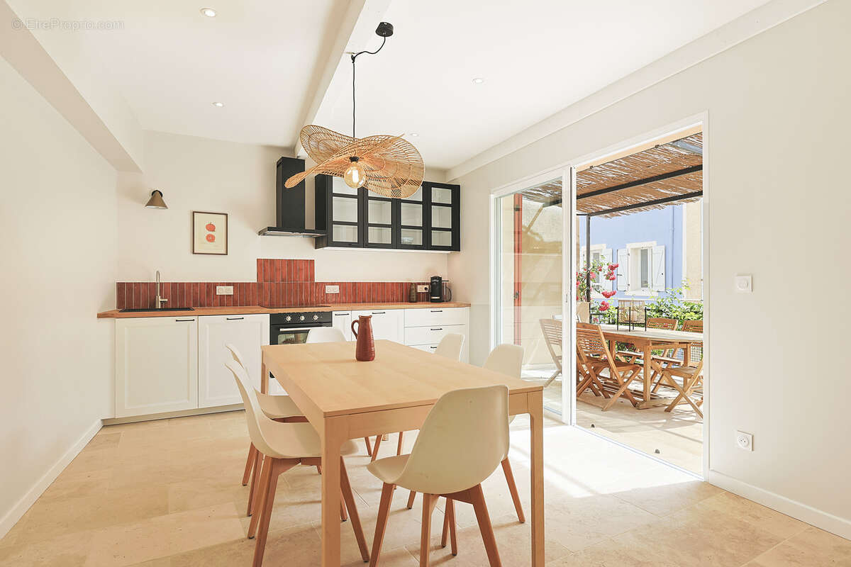 Maison à COLLOBRIERES