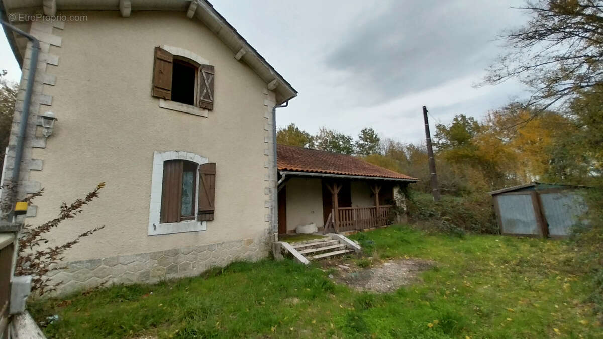 Maison à PETIT-BERSAC