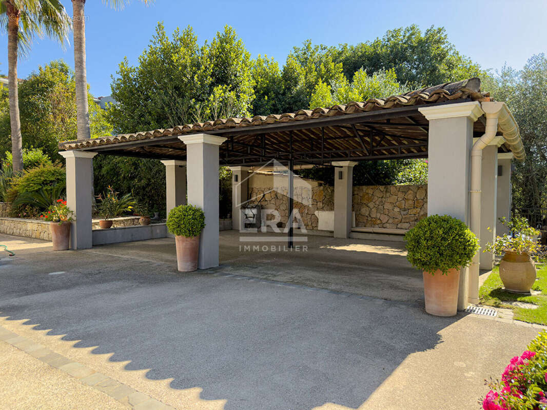 Maison à MOUGINS