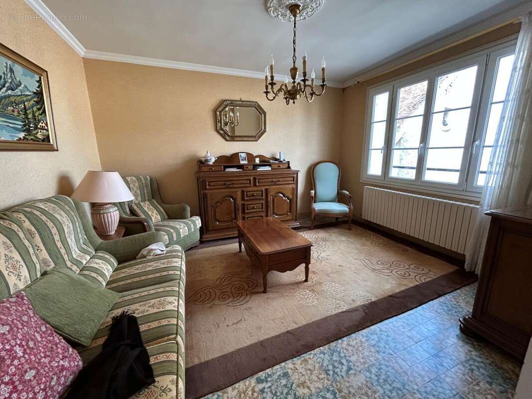 Maison à FESTIGNY