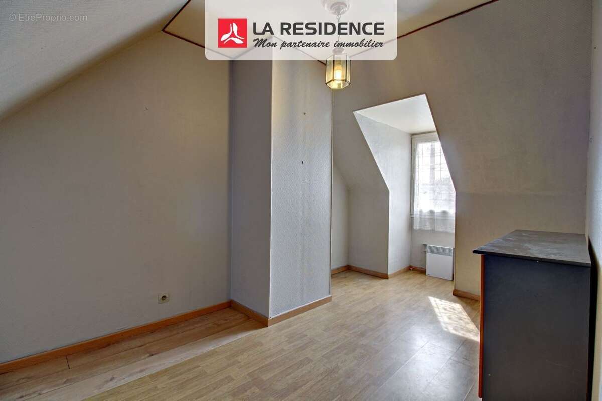 Maison à LES MUREAUX