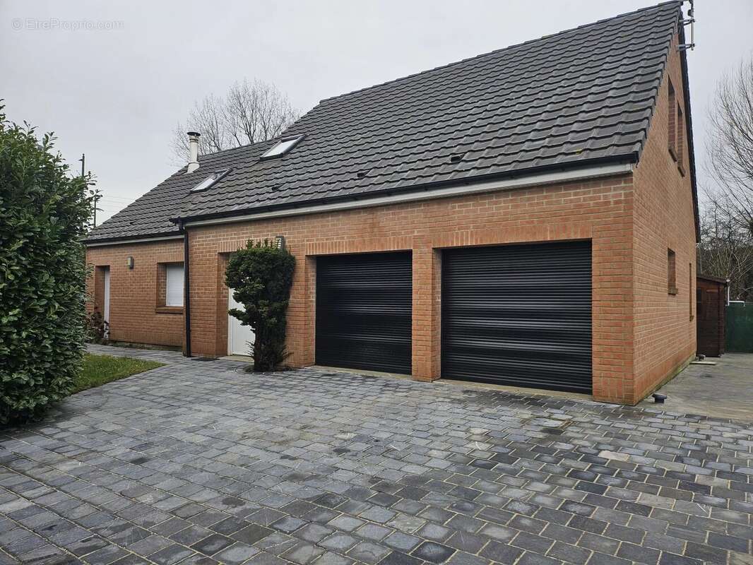 Maison à NEUVILLE-EN-FERRAIN