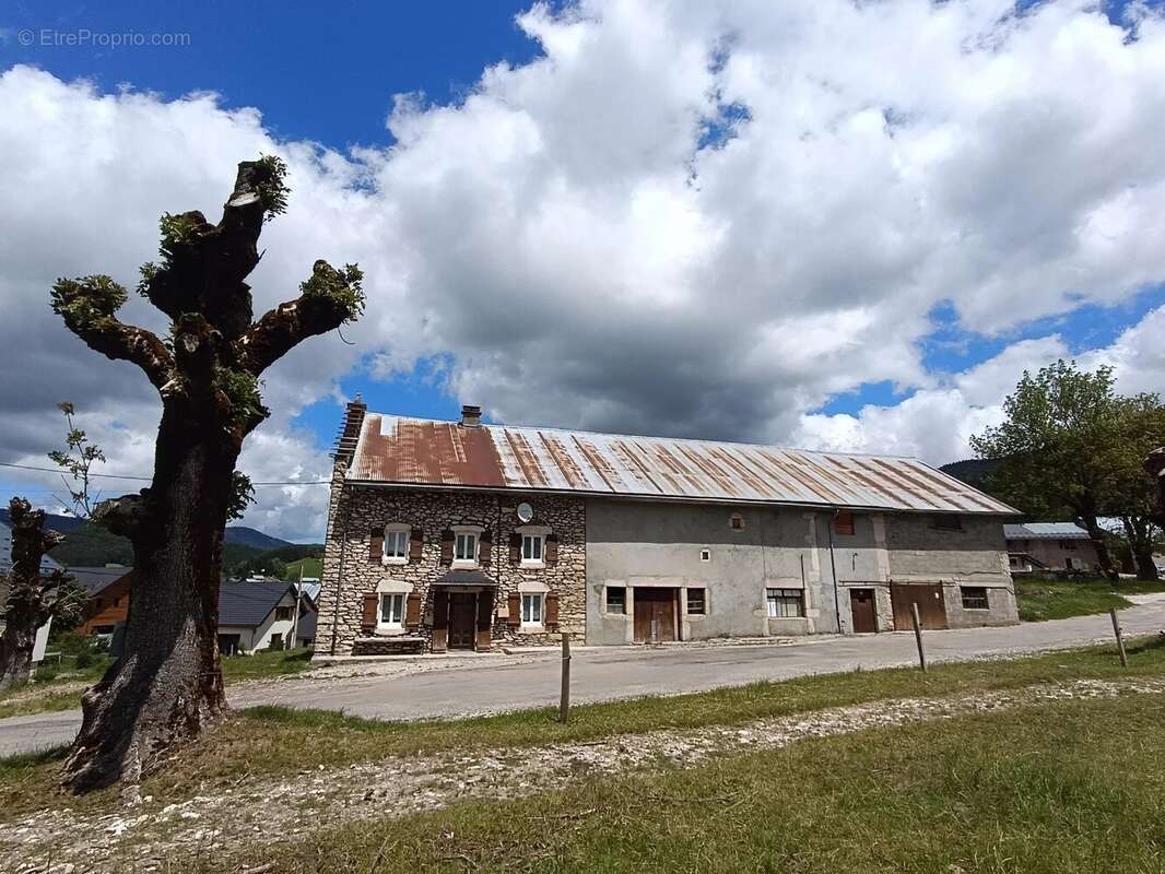 Maison à MEAUDRE