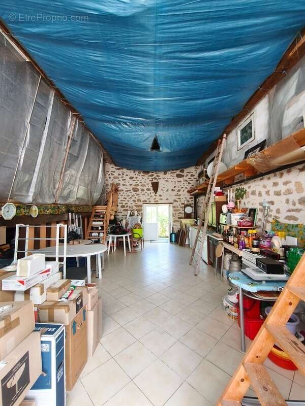 Maison à vendre 5 pièces LA CHAPELLE BALOUE (23) proche de A20 Limoges Paris - photo 6