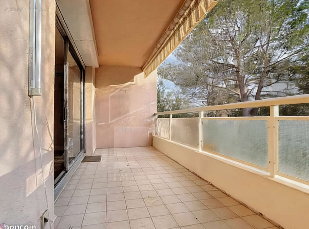 Appartement à MARSEILLE-8E