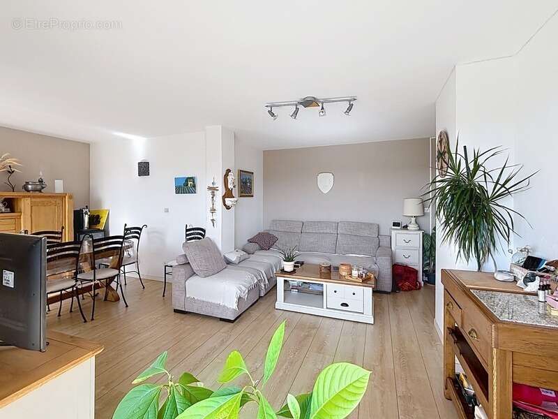 Appartement à MARSEILLE-14E