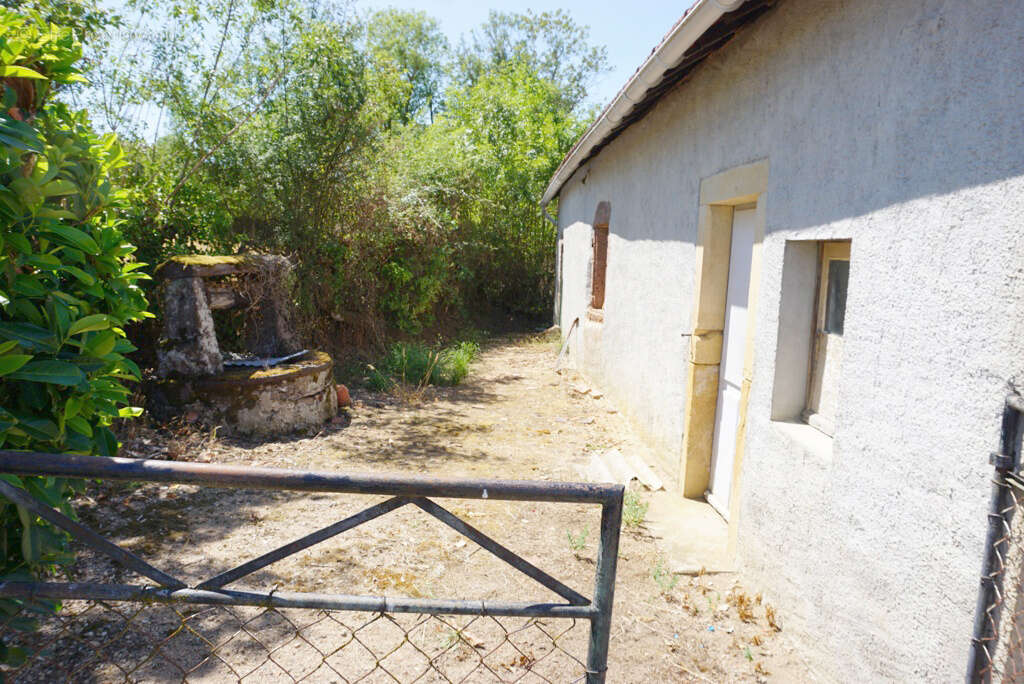 Maison avec dépendances - photo 15