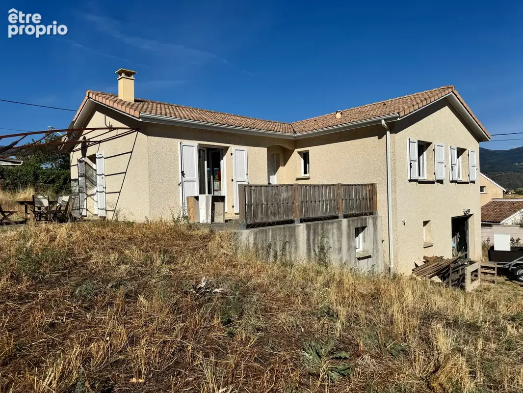 Photo Maison à Brossainc au prix de 250 000€
