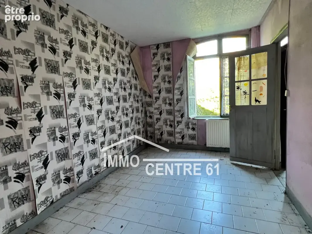 Maison à rénover avec grand garage - photo 5