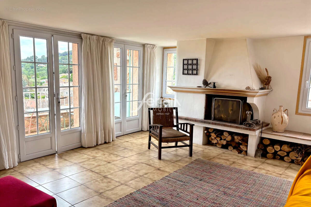 Appartement à FIGANIERES