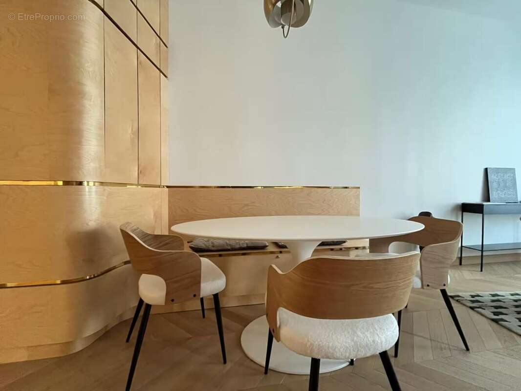 Appartement 97 m² à Paris-2e  - photo 9