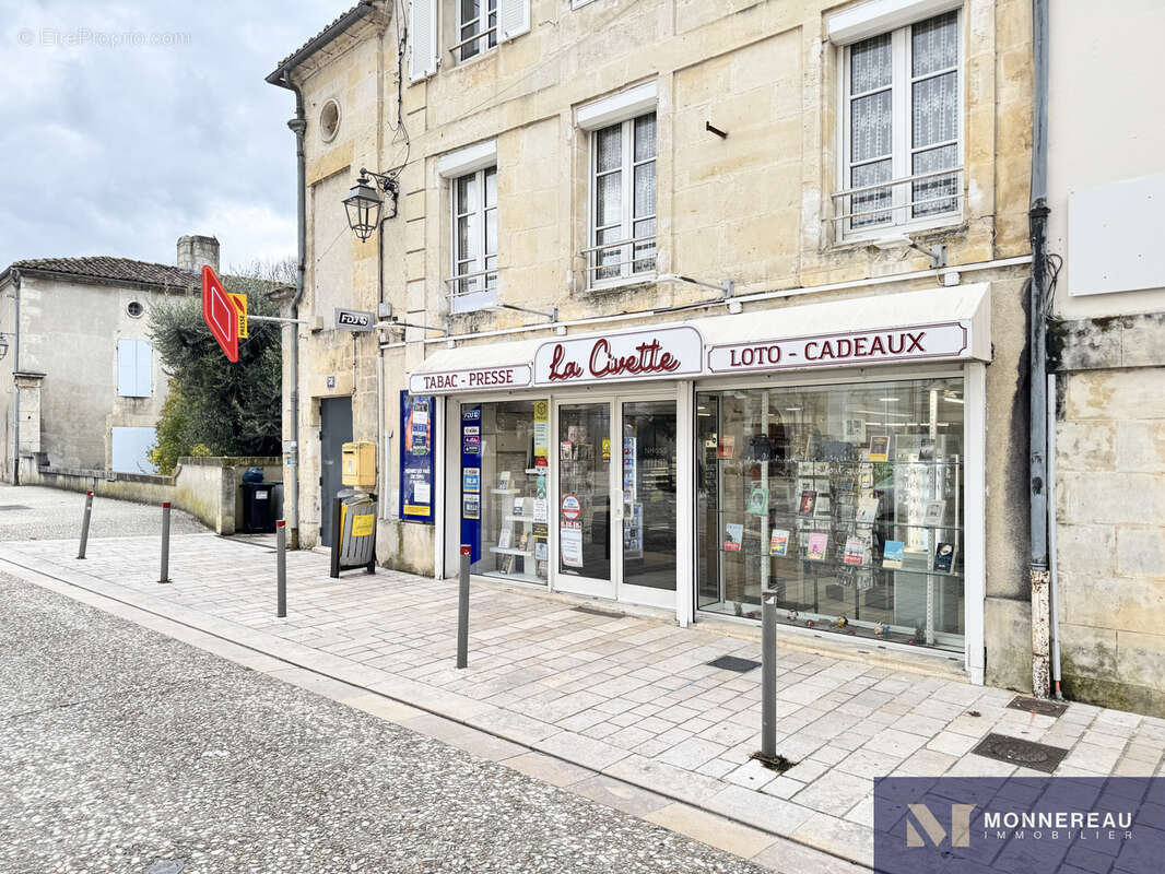 Commerce à JONZAC