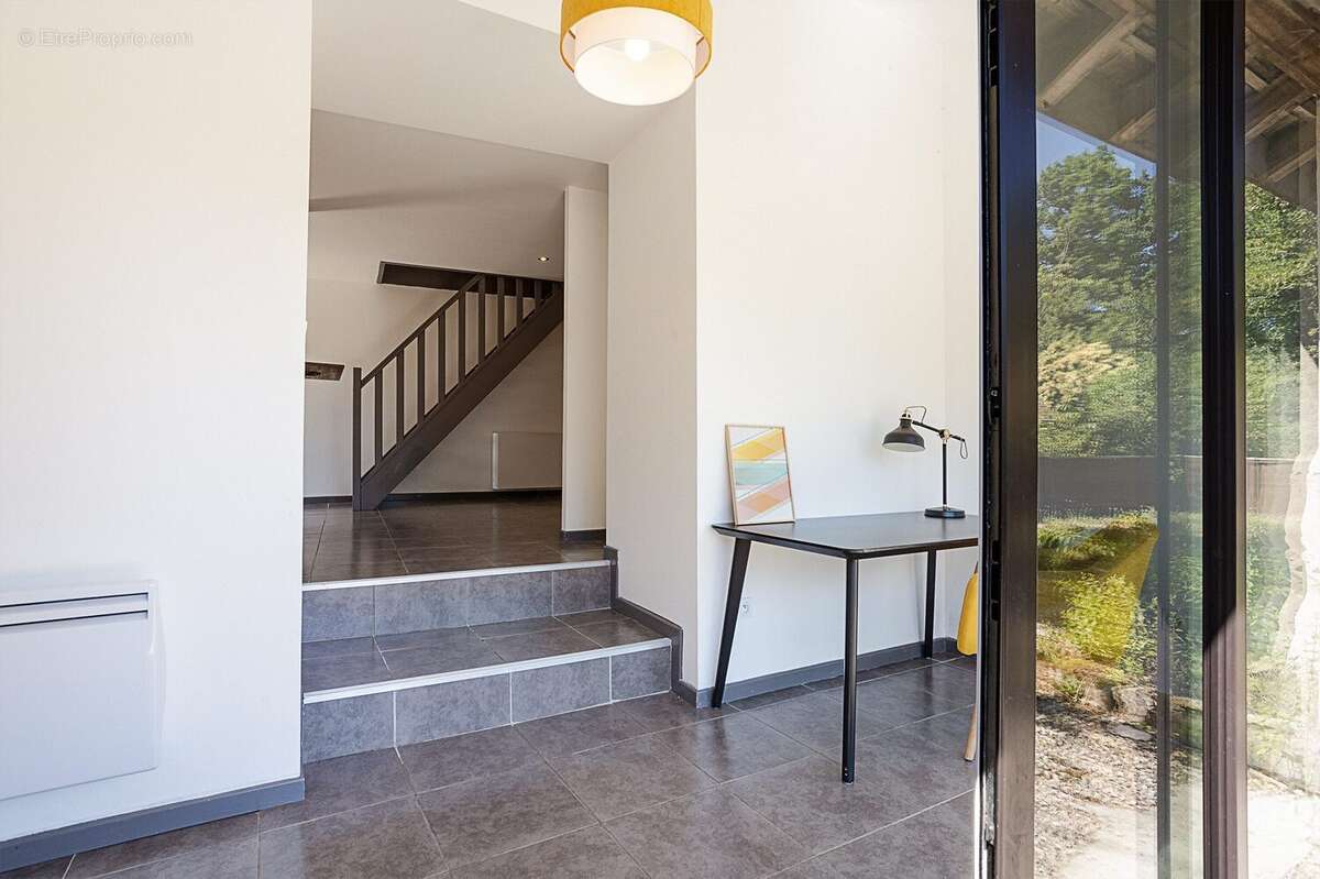 Appartement à PRINGY