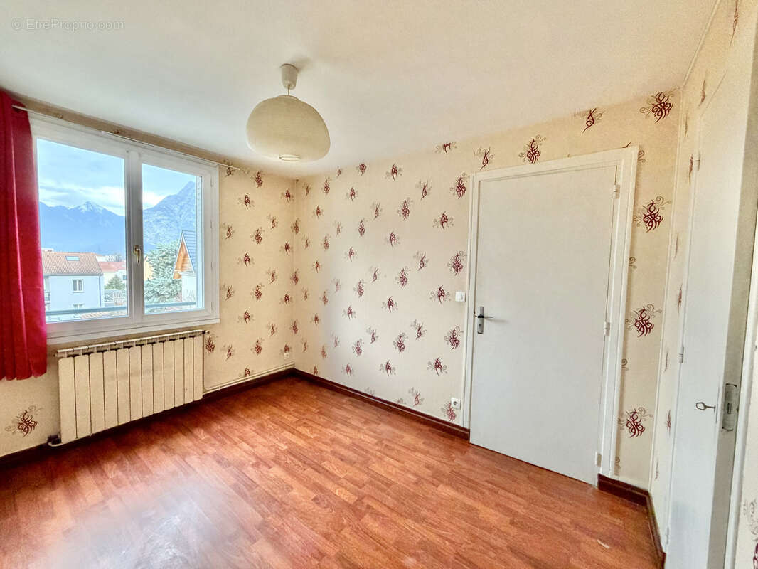 Appartement à FONTAINE