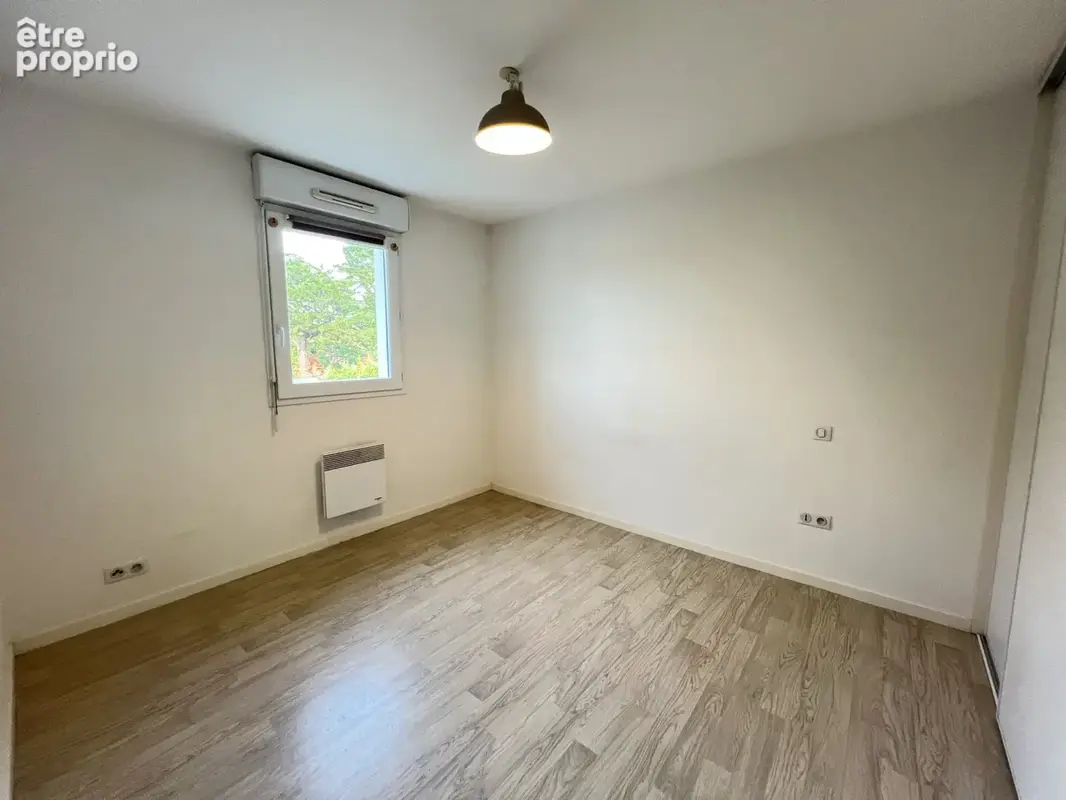 Appartement T3 -68 m2 avec balcon et parking LE POIRE SUR VIE - photo 9