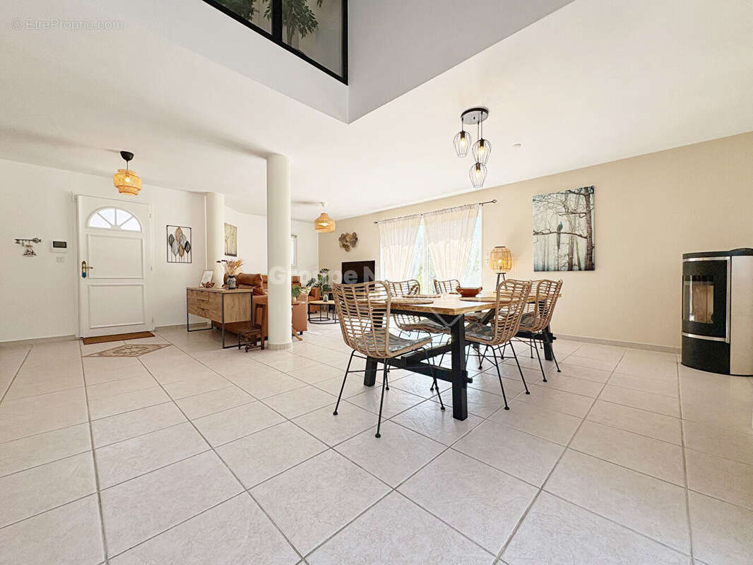Maison t4 -  lamanon - photo 2