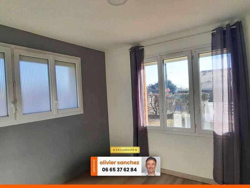 COURNON (63) - 7 pièces - DPE D - 162m² -  Vue dégagée sur la chaîne des Puys - photo 7