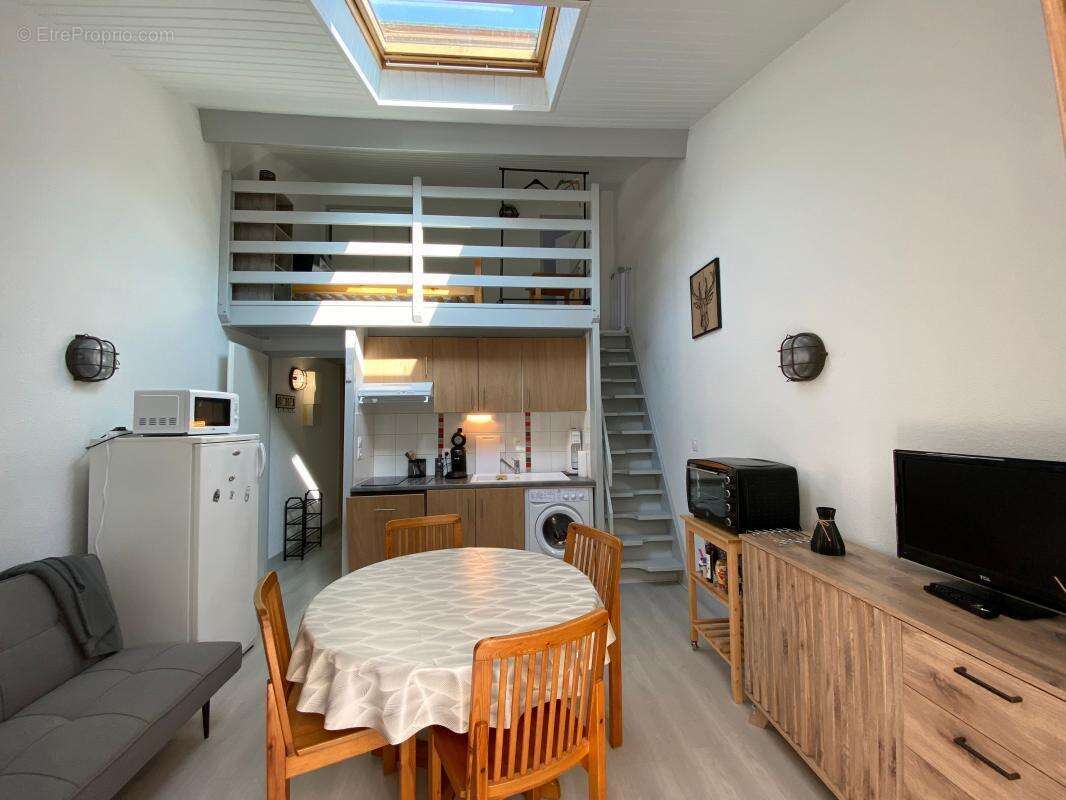 Maison à LES MATHES