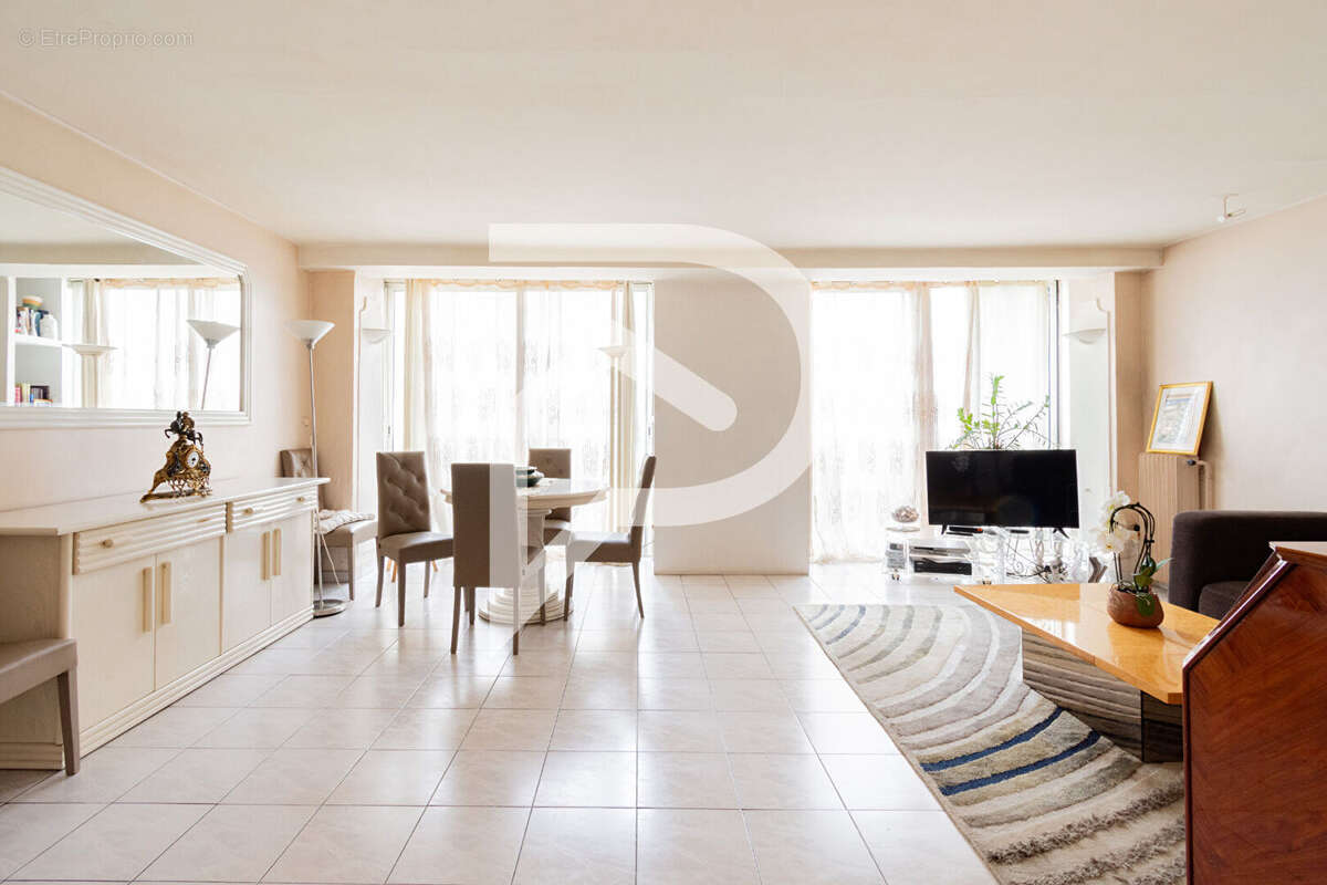 Appartement à MARSEILLE-8E