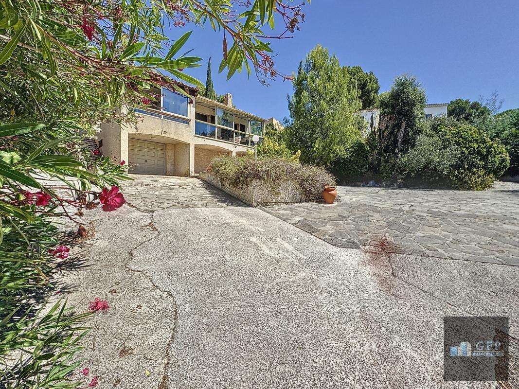 Maison à BORMES-LES-MIMOSAS